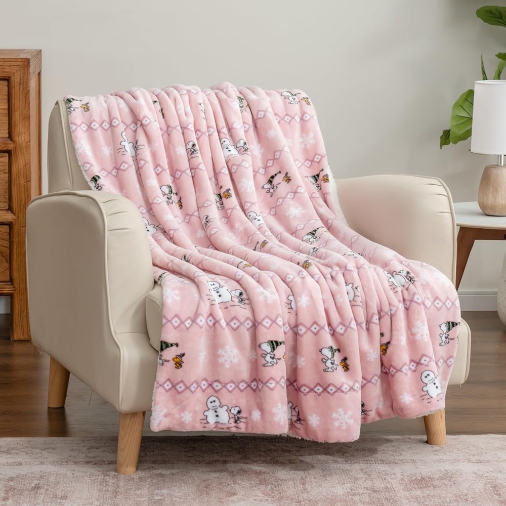 Berkshire TWIN SIZE Snoopy Snowflake Diamond Fairisle Pink Sherpa Blanket